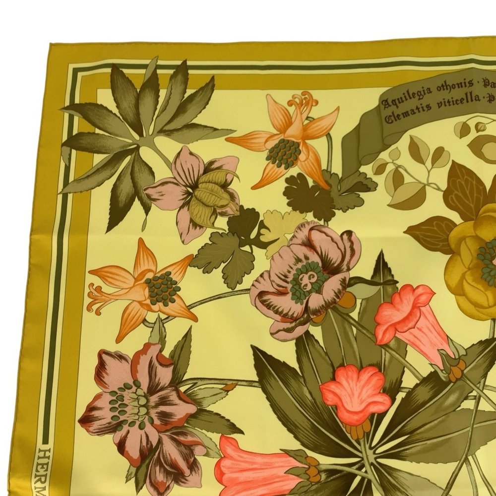 HERMES Yellow Silk Scarf - Picture 4 of 7